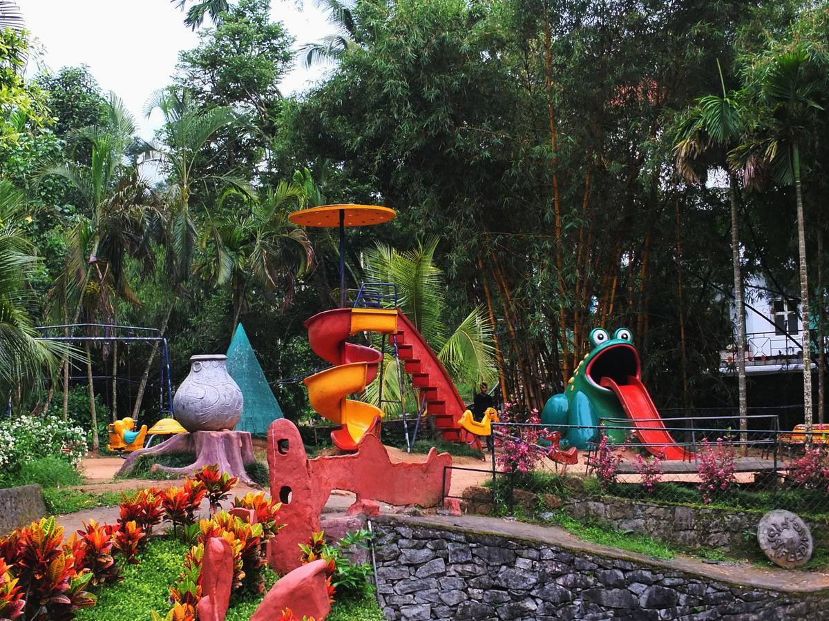 Bed and Breakfast Wayanad Royal Stream Kalpetta Esterno foto