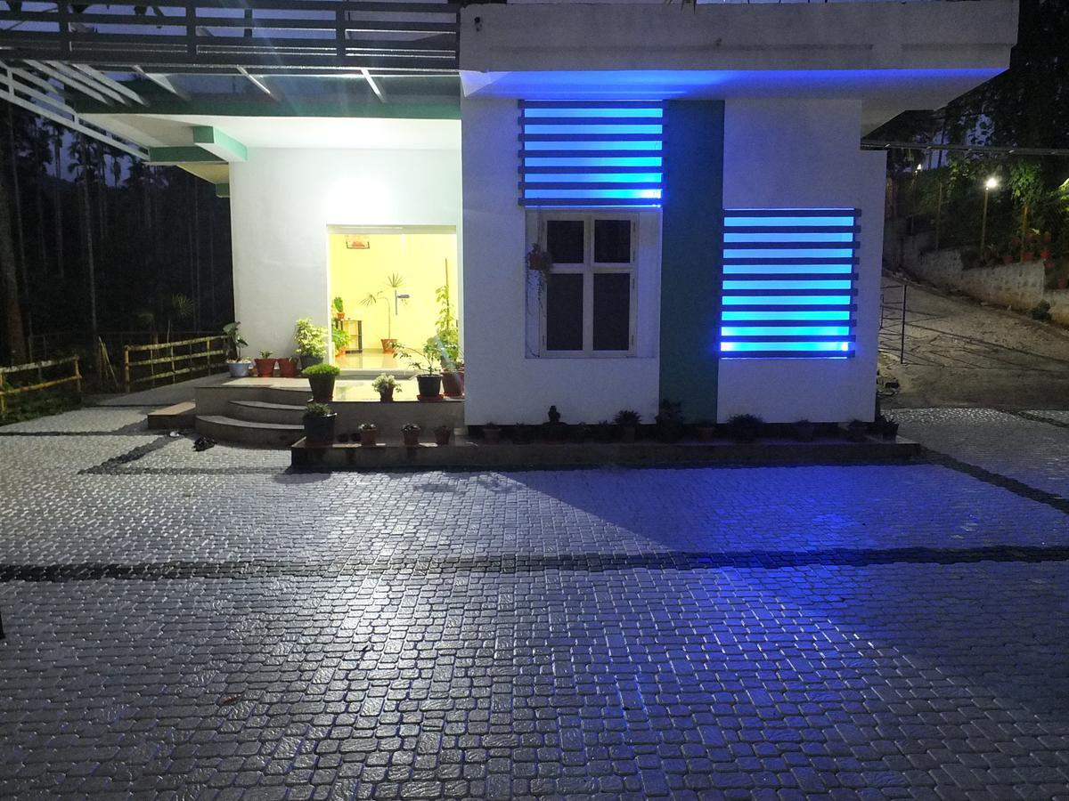 Bed and Breakfast Wayanad Royal Stream Kalpetta Esterno foto