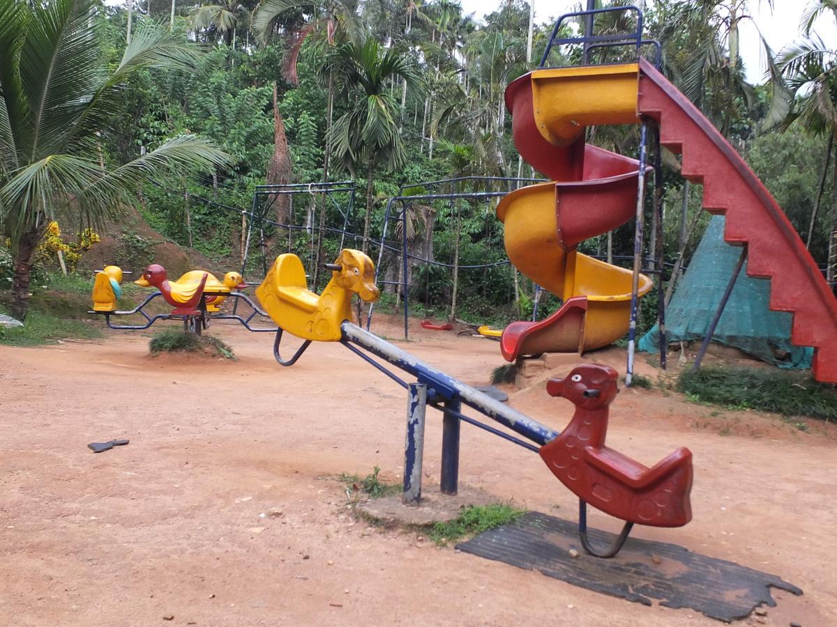 Bed and Breakfast Wayanad Royal Stream Kalpetta Esterno foto